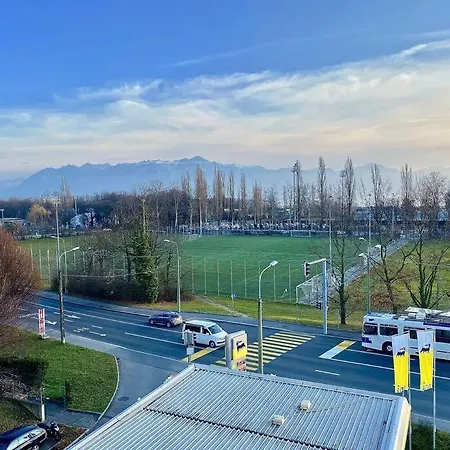 144 Your Bright And Spacious By The Lausanne