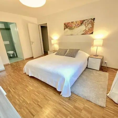 144 Your Bright And Spacious By The *